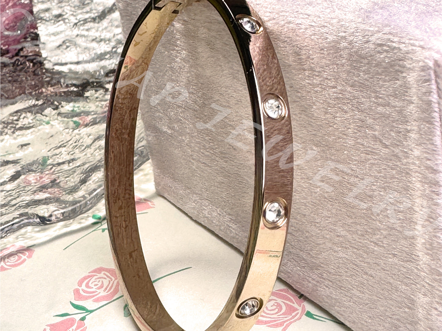 Rose Gold Ten Diamond Metal Bracelet_Jewelry