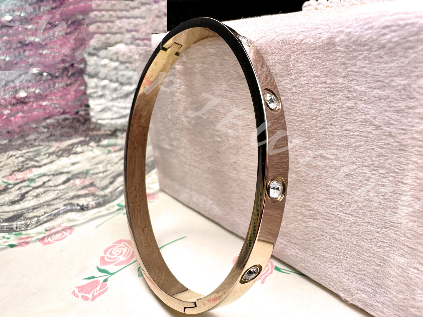 Rose Gold Ten Diamond Metal Bracelet_Jewelry