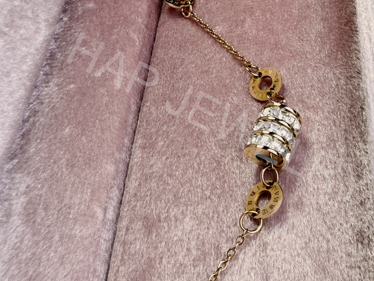 Small Waist Diamond Four Round Roman Characters Bracelet_JEWELRY