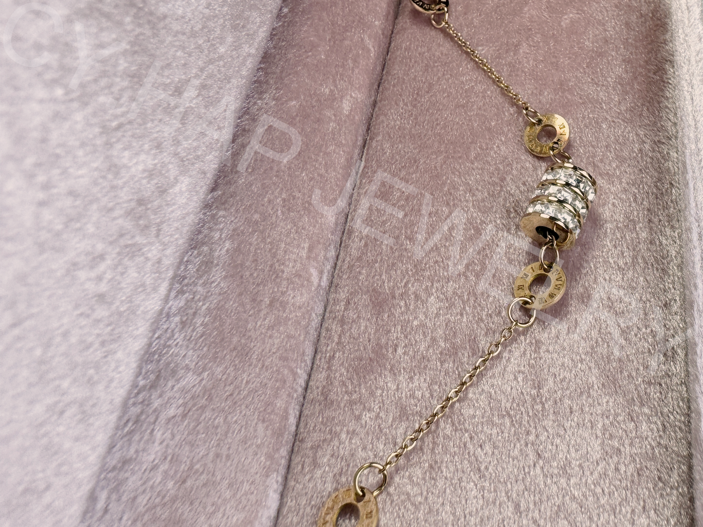 Small Waist Diamond Four Round Roman Characters Bracelet_JEWELRY