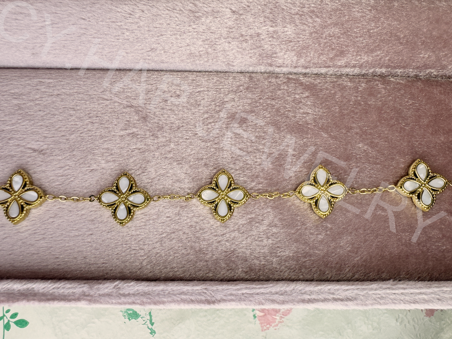 Pearl Shell Four-Leaf Clover Light Luxury Bracelet_JEWELRY